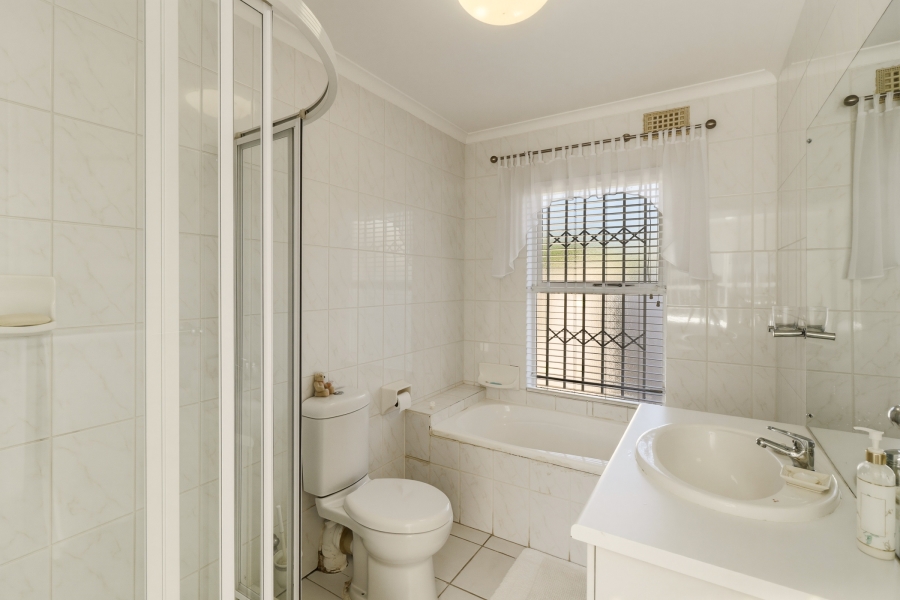 3 Bedroom Property for Sale in Bizweni Western Cape